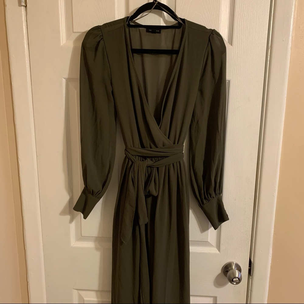Olive green long sleeve v neck maxi dress